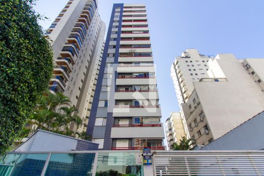 Apartamento com 3 quartos e varanda, ideal para comprar. — Fachada do Prédio