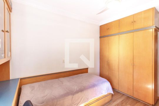 Apartamento com 3 quartos e varanda, ideal para comprar. — Quarto 3 - Suíte