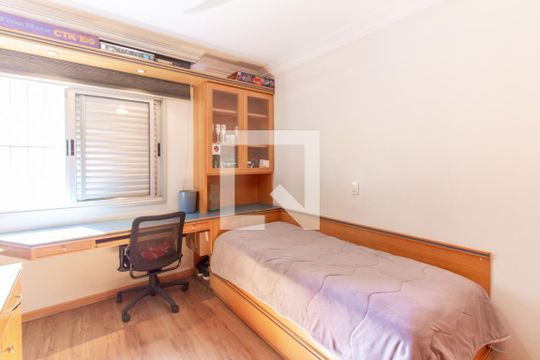 Apartamento com 3 quartos e varanda, ideal para comprar. — Quarto 3 - Suíte