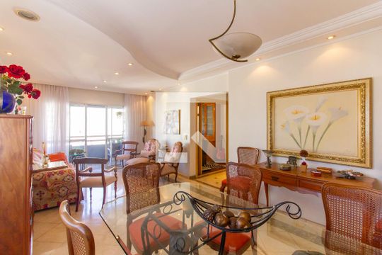 Apartamento com 3 quartos e varanda, ideal para comprar. — Sala de Jantar