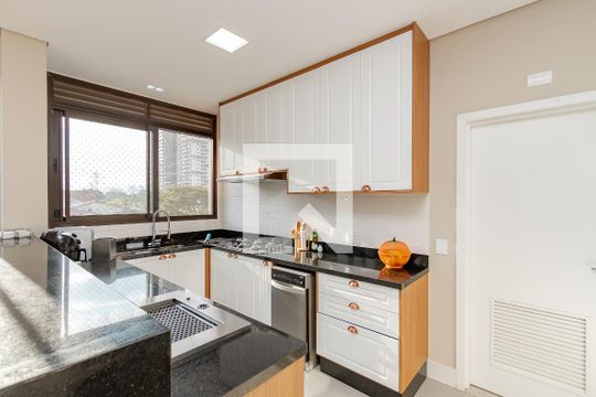 Apartamento à venda com 3 quartos e piscina no condomínio. — Cozinha
