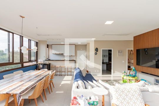 Apartamento à venda com 3 quartos e piscina no condomínio. — Sala