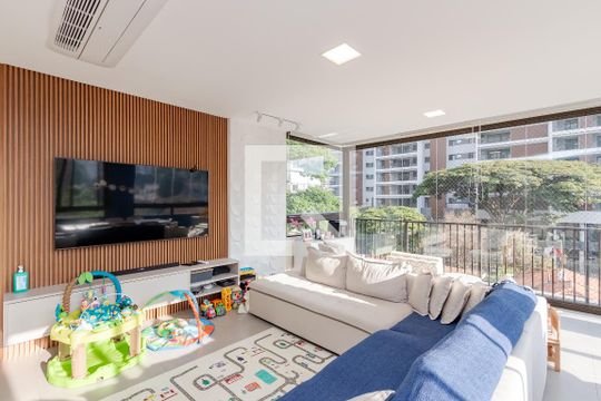 Apartamento à venda com 3 quartos e piscina no condomínio. — Sala
