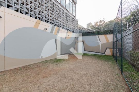 Apartamento à venda com 3 quartos e piscina no condomínio. — Quadra