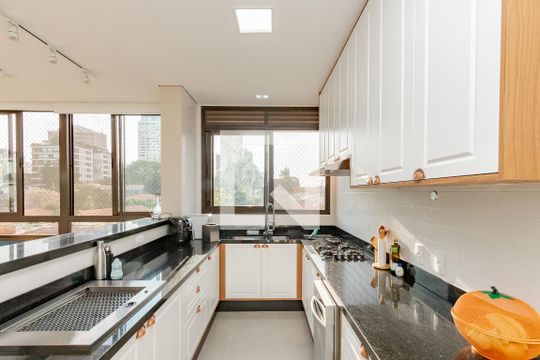 Apartamento à venda com 3 quartos e piscina no condomínio. — Cozinha
