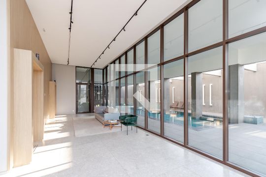 Apartamento à venda com 3 quartos e piscina no condomínio. — Hall de Entrada