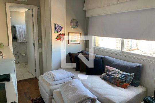 Apartamento com piscina e churrasqueira. Compra ideal com 4 quartos. — foto 3