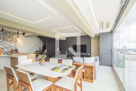 Compra apartamento mobiliado, 2 quartos, closet, varanda, churrasqueira e piscina no condomínio. — foto 3