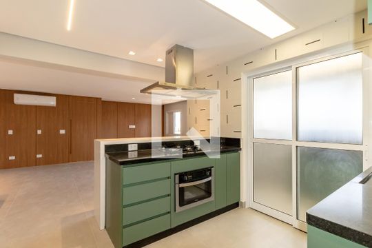 Compra apartamento com 2 quartos e piscina no condomínio. — Cozinha