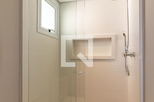 Compra apartamento com 2 quartos e piscina no condomínio. — Banheiro do Quarto 1