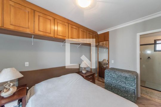 Comprar apartamento no Brooklin com 2 quartos, closet, piscina e churrasqueira no condomínio. — Suíte
