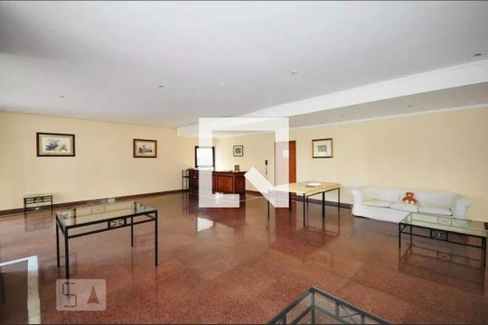 Comprar apartamento no Brooklin com 2 quartos, closet, piscina e churrasqueira no condomínio. — Salão de Festas
