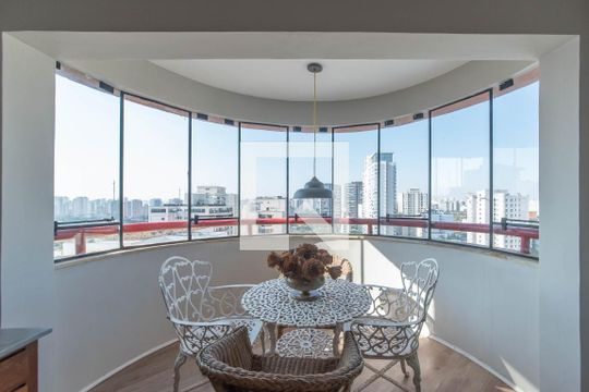 Comprar apartamento no Brooklin com 2 quartos, closet, piscina e churrasqueira no condomínio. — Sala
