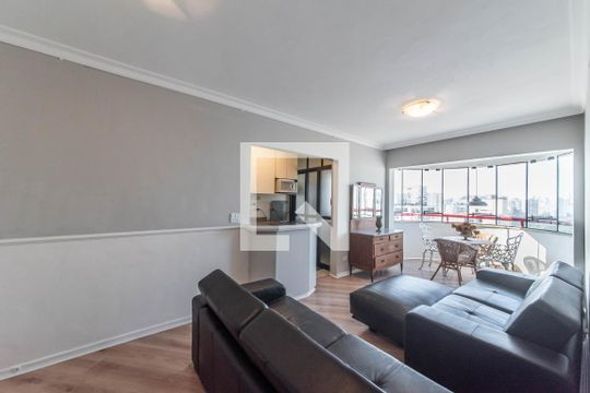 Comprar apartamento no Brooklin com 2 quartos, closet, piscina e churrasqueira no condomínio. — Sala
