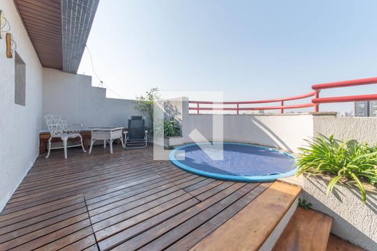 Comprar apartamento no Brooklin com 2 quartos, closet, piscina e churrasqueira no condomínio. — Piscina - Area Gourmet