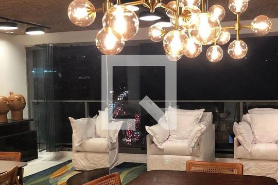 Compra apartamento mobiliado com 2 quartos, varanda e piscina no condomínio. — foto 1
