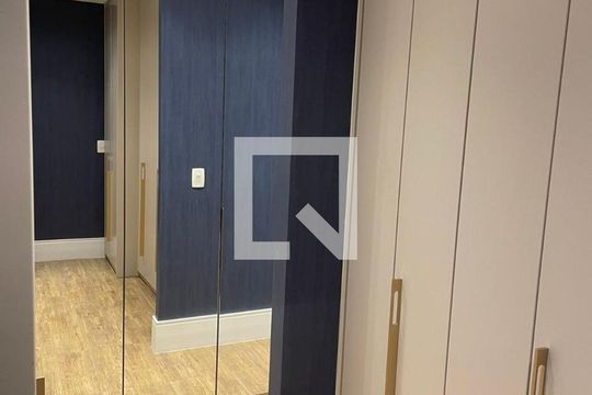 Compra apartamento mobiliado com 2 quartos, varanda e piscina no condomínio. — foto 11