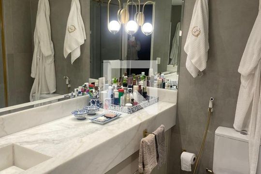 Compra apartamento mobiliado com 2 quartos, varanda e piscina no condomínio. — foto 14