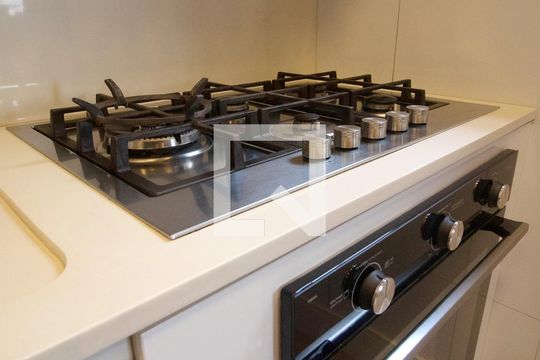 Apartamento à venda, com 89 m², 2 quartos e 2 vagas — Cozinha
