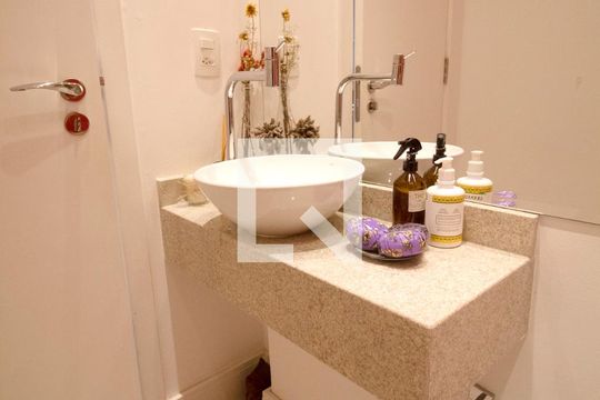 Apartamento à venda, com 89 m², 2 quartos e 2 vagas — Lavabo