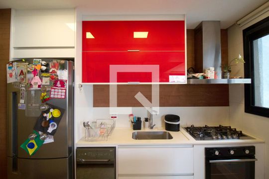 Apartamento à venda, com 89 m², 2 quartos e 2 vagas — Cozinha