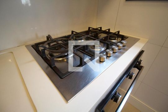 Apartamento à venda, com 89 m², 2 quartos e 2 vagas — Cozinha