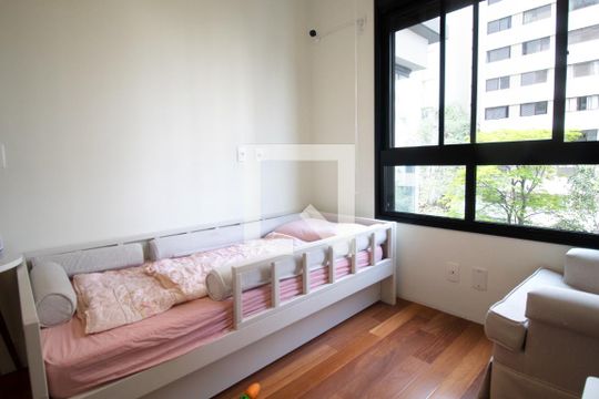 Apartamento à venda, com 89 m², 2 quartos e 2 vagas — Suíte 1