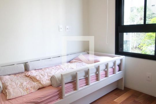 Apartamento à venda, com 89 m², 2 quartos e 2 vagas — Suíte 1