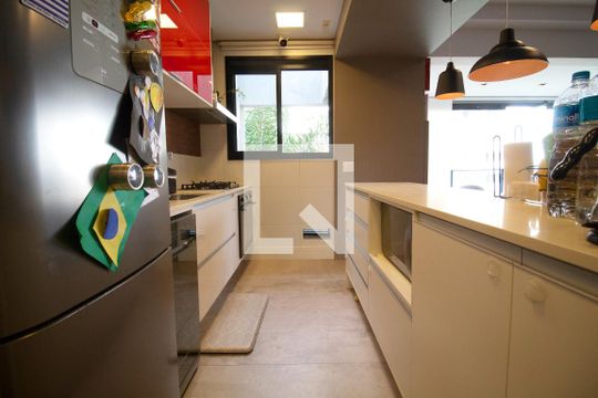 Apartamento à venda, com 89 m², 2 quartos e 2 vagas — Cozinha