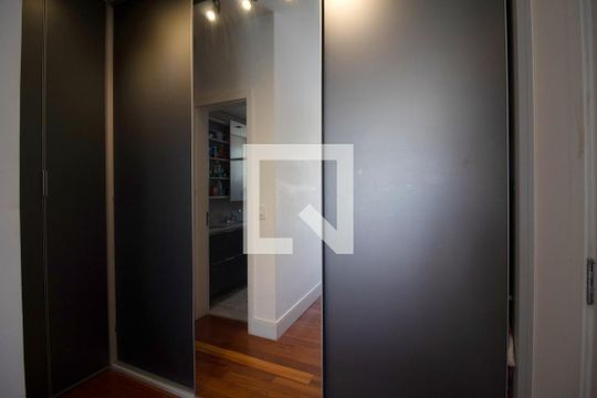 Apartamento à venda, com 89 m², 2 quartos e 2 vagas — Suíte 2