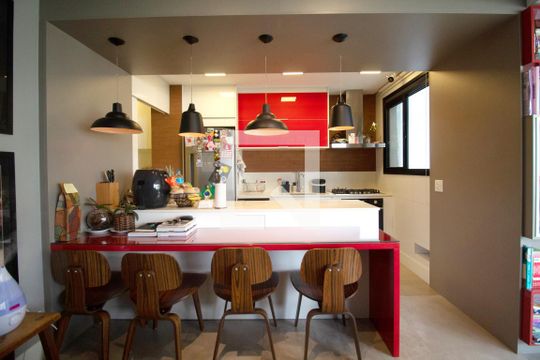 Apartamento à venda, com 89 m², 2 quartos e 2 vagas — Cozinha