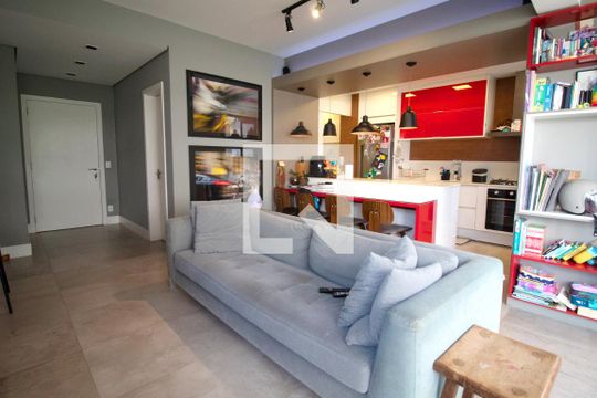 Apartamento à venda, com 89 m², 2 quartos e 2 vagas — Sala