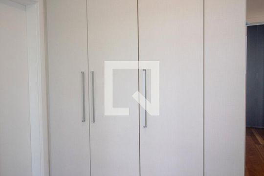 Apartamento à venda, com 89 m², 2 quartos e 2 vagas — Suíte 1