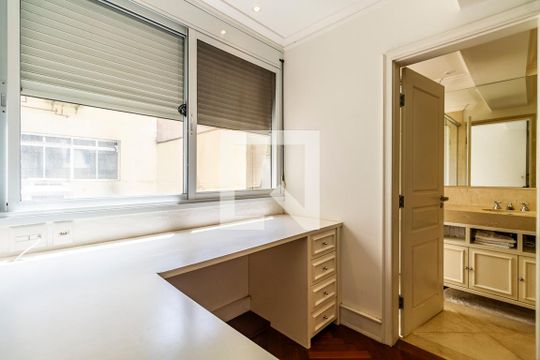 Apartamento à venda, com 133 m², 2 quartos e 1 vaga — Suíte 1