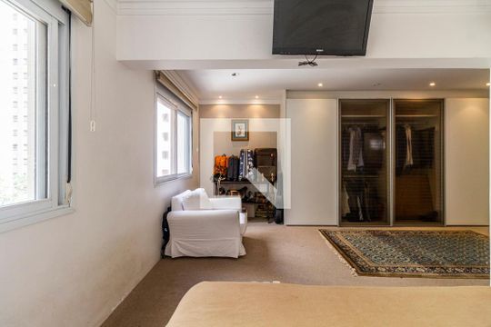 Apartamento à venda, com 133 m², 2 quartos e 1 vaga — Suíte 2