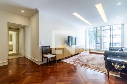 Apartamento à venda, com 133 m², 2 quartos e 1 vaga — Sala