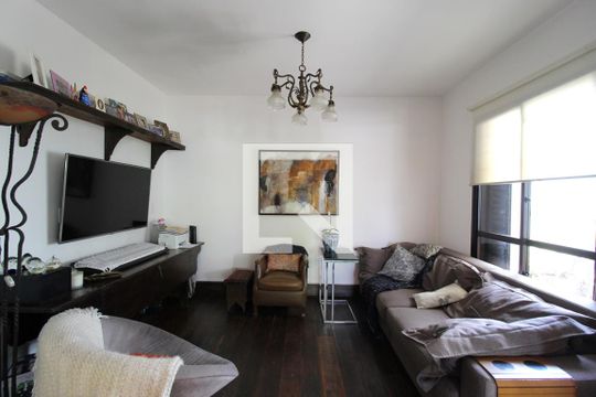 Apartamento à venda, com 196 m², 4 quartos e 3 vagas — Sala