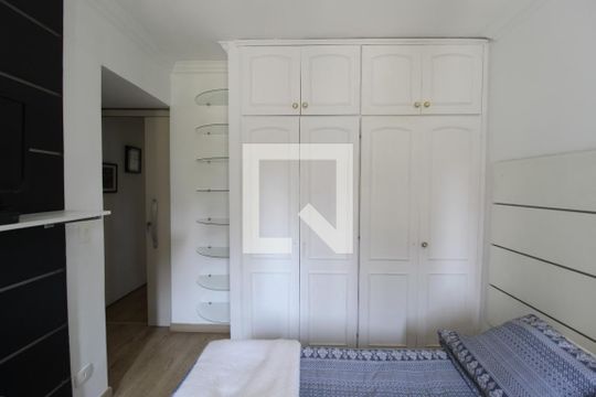 Apartamento à venda, com 196 m², 4 quartos e 3 vagas — Quarto 2 - Suíte