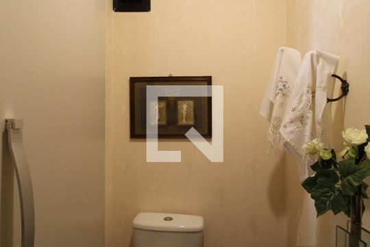 Apartamento à venda, com 196 m², 4 quartos e 3 vagas — Lavabo