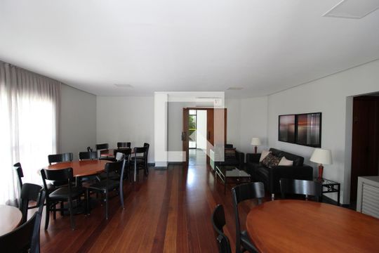 Apartamento à venda, com 196 m², 4 quartos e 3 vagas — Área Comum - Salão de Festas