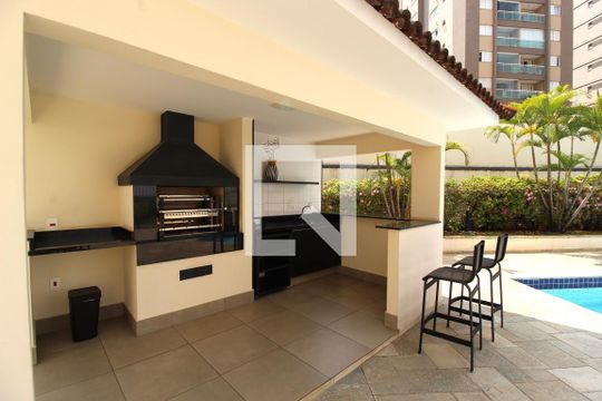 Apartamento à venda, com 196 m², 4 quartos e 3 vagas — Área Comum - Churrasqueira