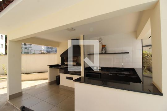 Apartamento à venda, com 196 m², 4 quartos e 3 vagas — Área Comum - Churrasqueira