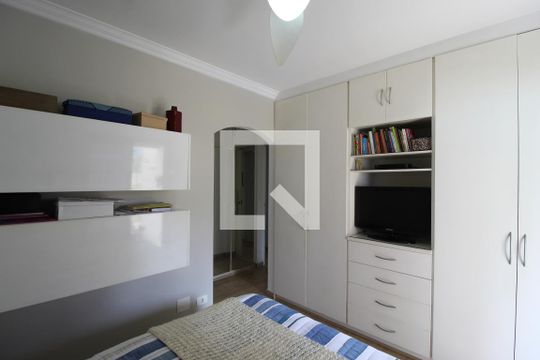 Apartamento à venda, com 196 m², 4 quartos e 3 vagas — Quarto 3 - Suíte
