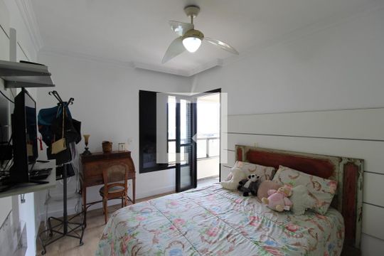Apartamento à venda, com 196 m², 4 quartos e 3 vagas — Quarto 1