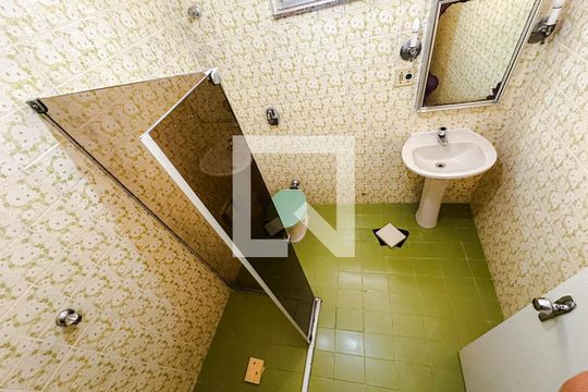 Casa na Pompeia com 4 quartos e closet. Compra ideal. — casa 2/banheiro