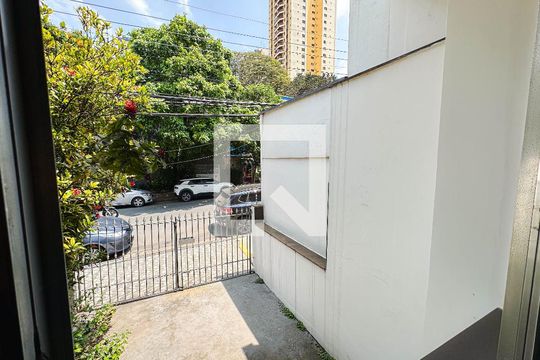 Casa na Pompeia com 4 quartos e closet. Compra ideal. — sala/vista