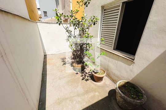 Casa na Pompeia com 4 quartos e closet. Compra ideal. — Área comum