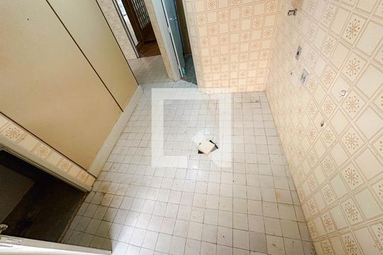 Casa na Pompeia com 4 quartos e closet. Compra ideal. — casa 2/cozinha/Área de Serviço
