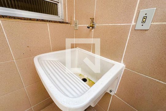 Casa na Pompeia com 4 quartos e closet. Compra ideal. — casa 2/cozinha/Área de Serviço