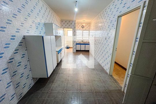 Casa na Pompeia com 4 quartos e closet. Compra ideal. — cozinha
